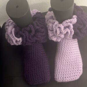 Crochet ruffle socks